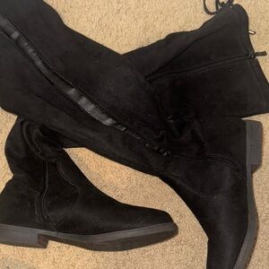 Knee high Top Moda suede boots
